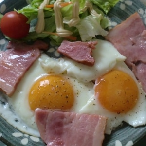 水なし！カリッとろっ♪綺麗な目玉焼きの作り方